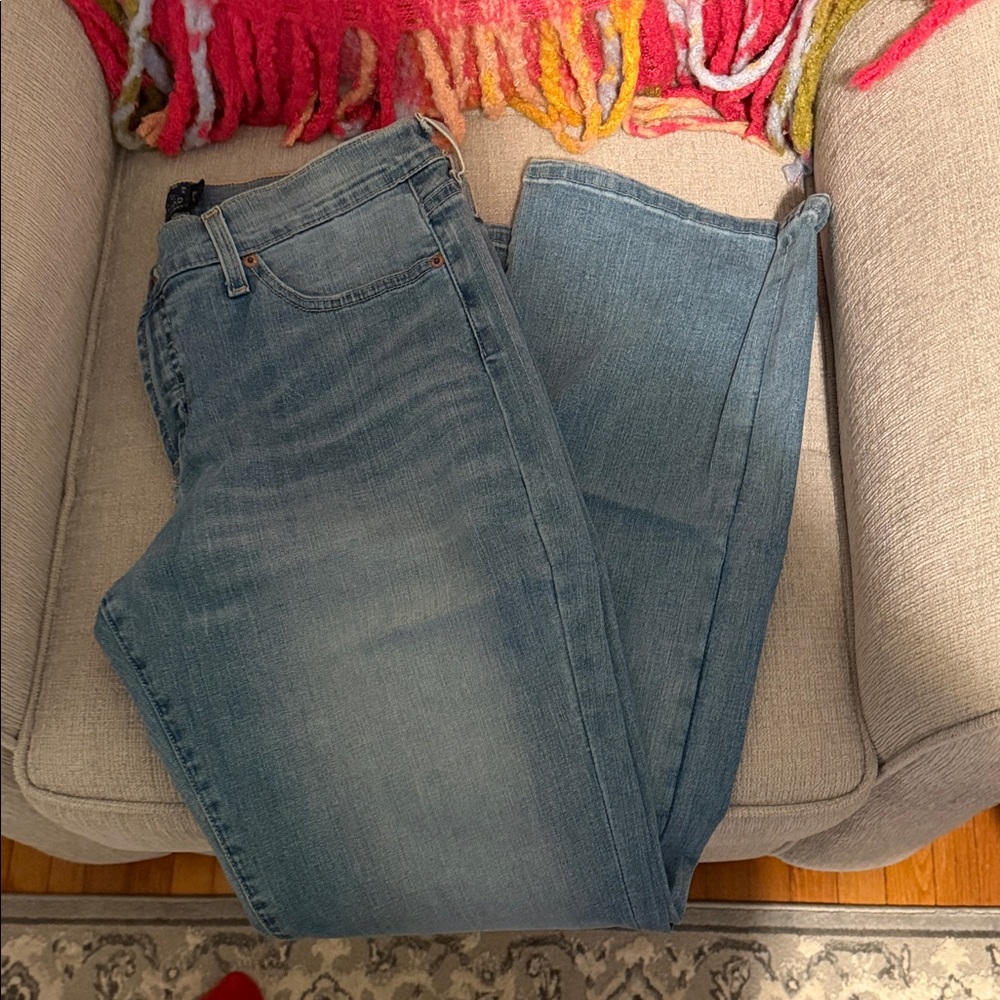NWOT Lucky Brand Light Blue Easy Rider Bootcut Jeans - Never Worn!!!